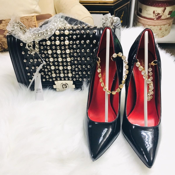 🆕️🔥Black Faux Patent Leather Pointed Toe Rhinest - Picture 3 of 7